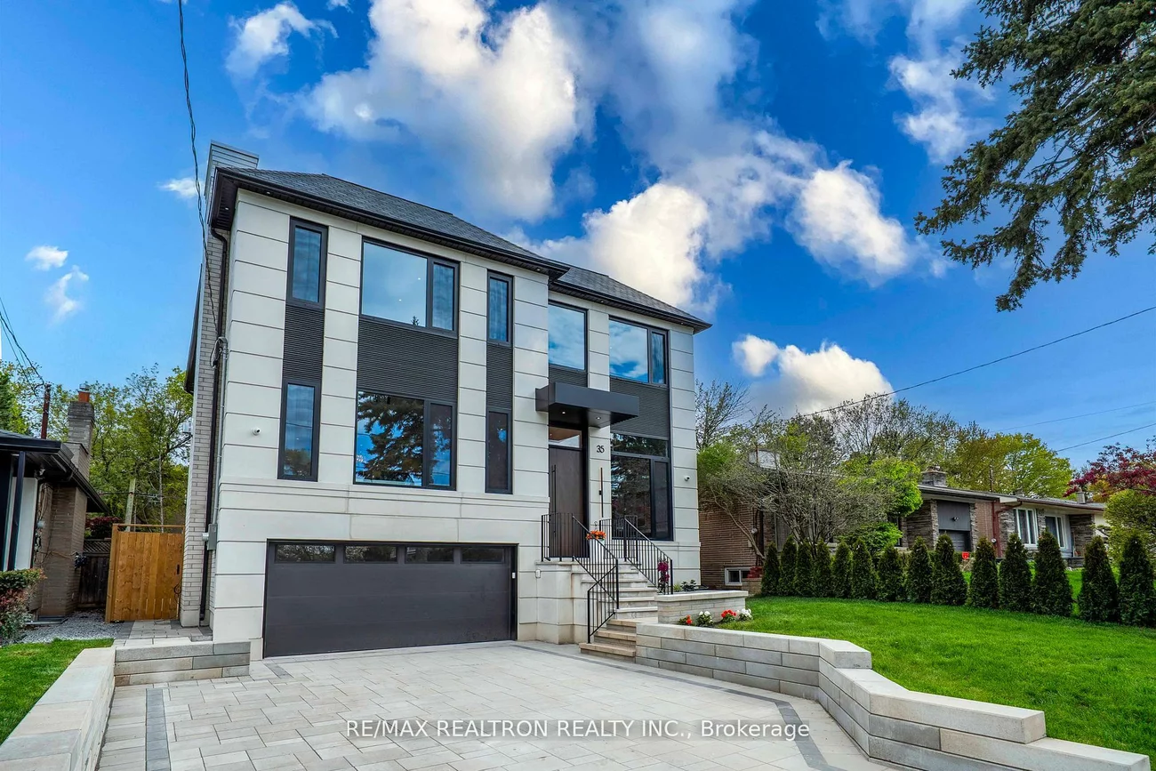 35, Foxwarren, Bayview Village, Toronto