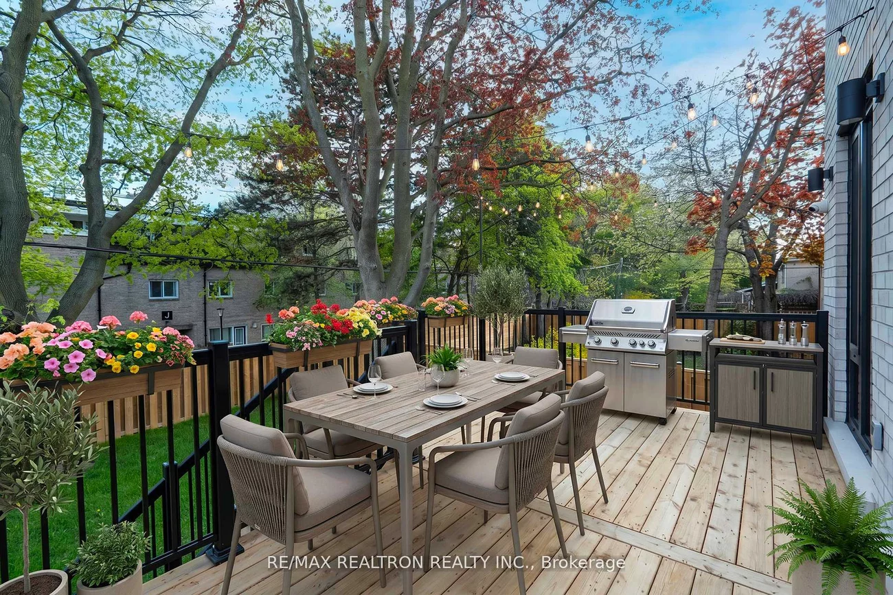 35, Foxwarren, Bayview Village, Toronto