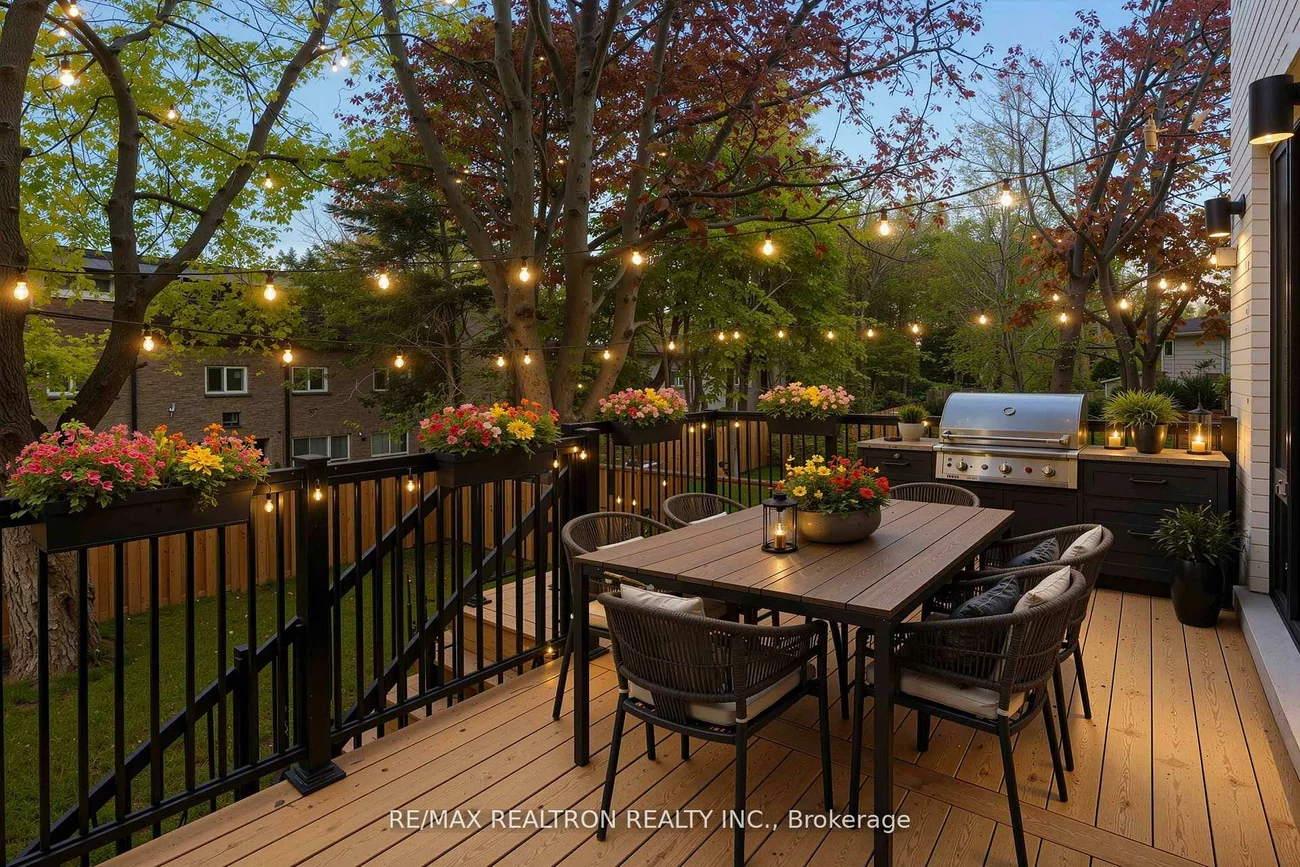 35, Foxwarren, Bayview Village, Toronto
