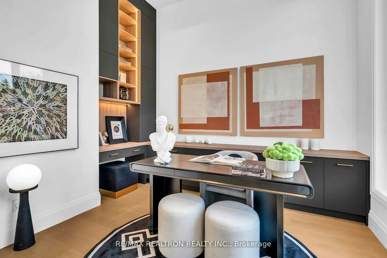 35, Foxwarren, Bayview Village, Toronto