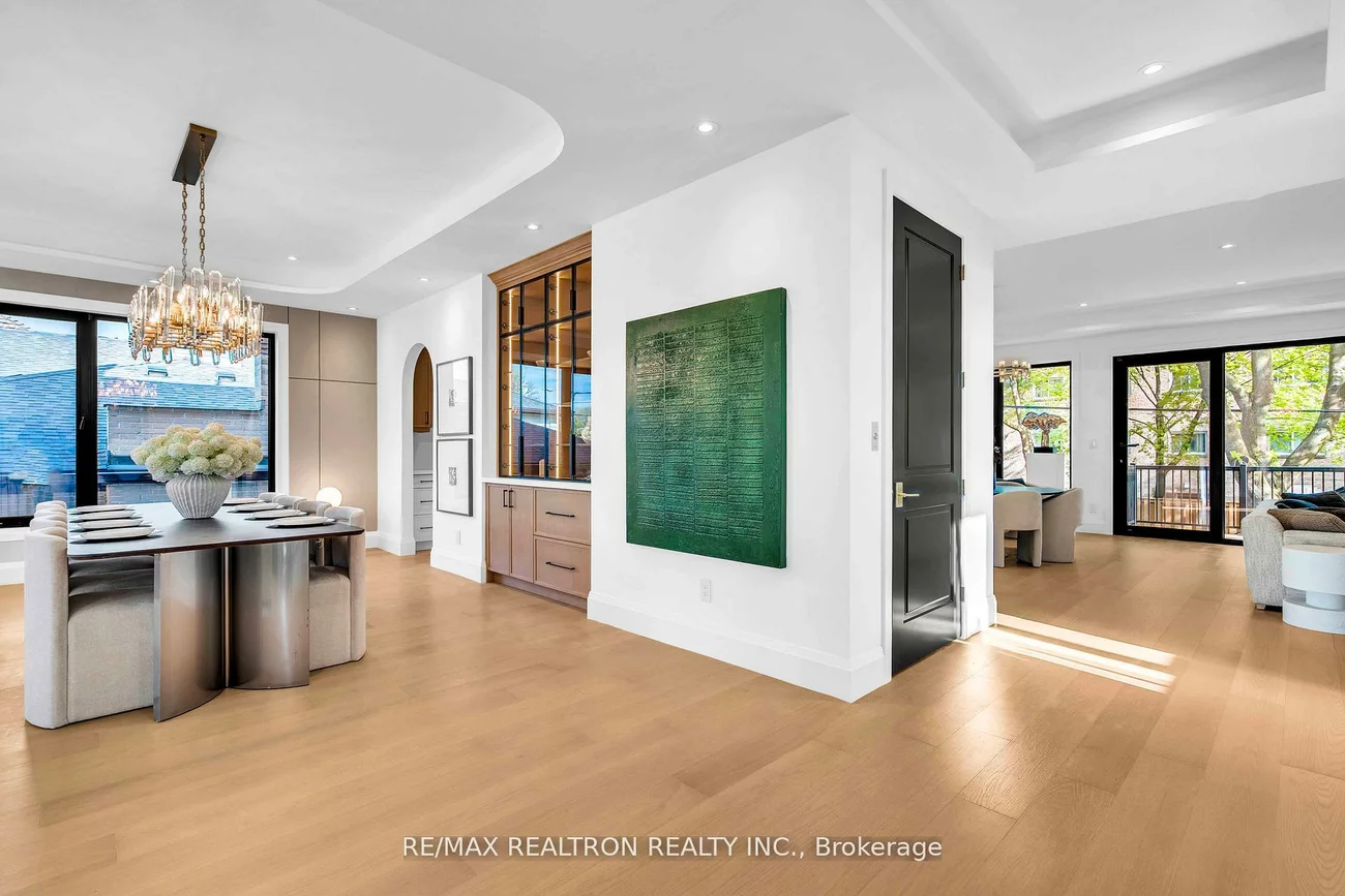 35, Foxwarren, Bayview Village, Toronto