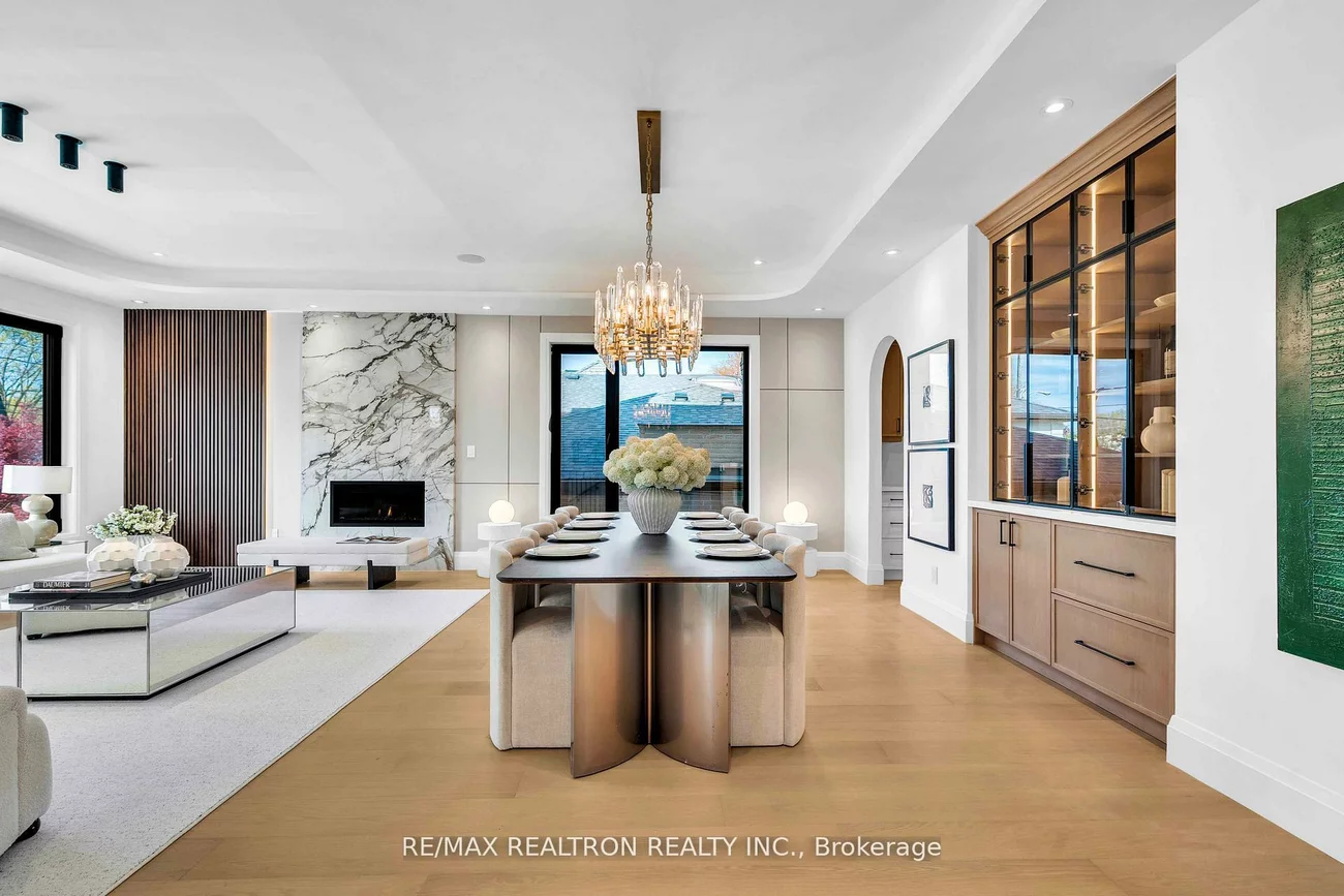 35, Foxwarren, Bayview Village, Toronto