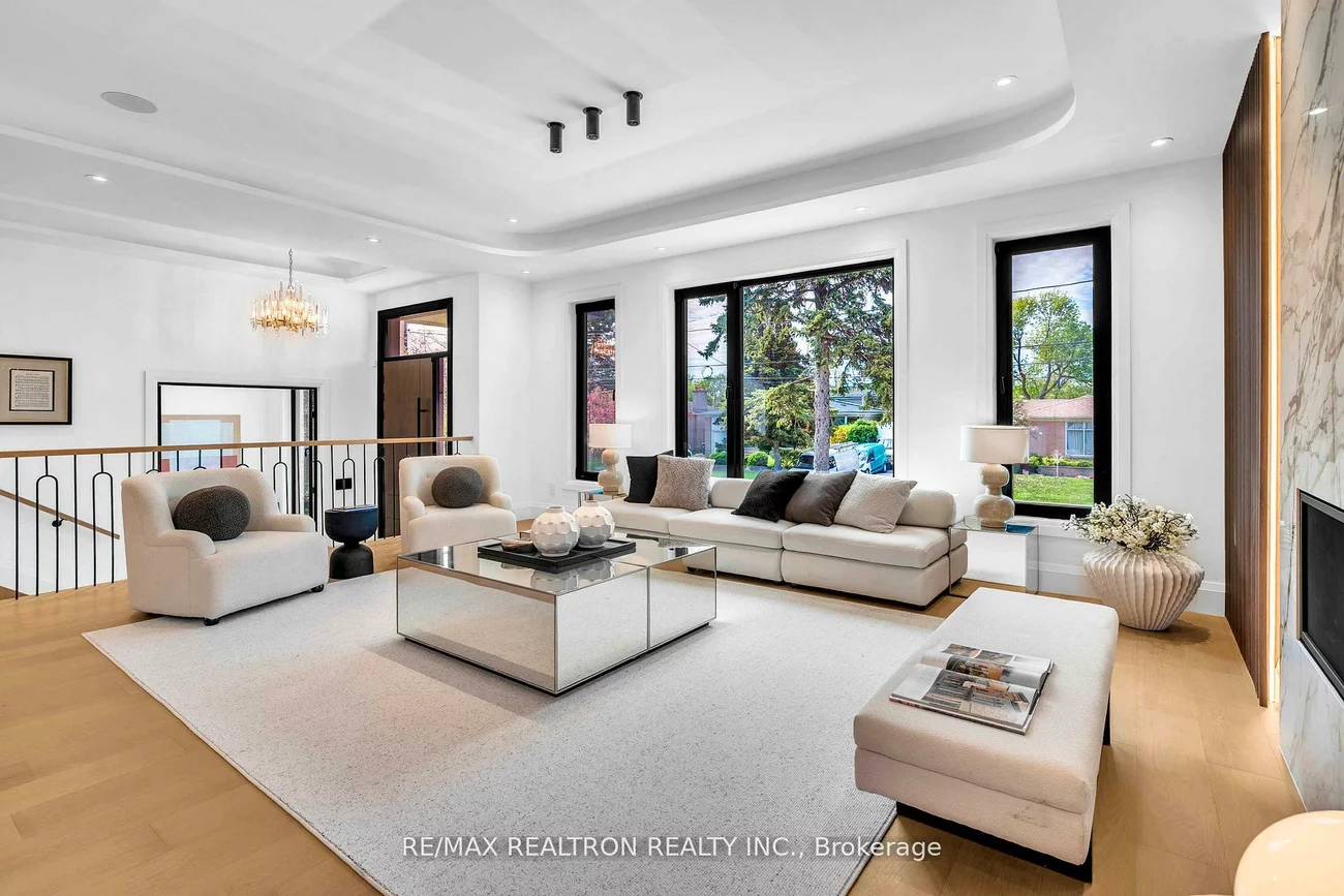 35, Foxwarren, Bayview Village, Toronto