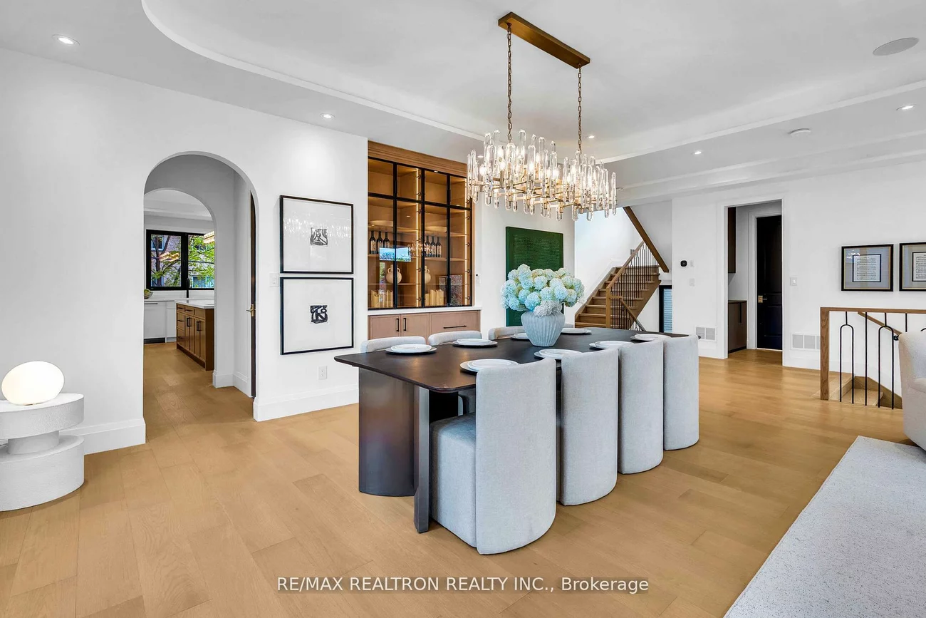 35, Foxwarren, Bayview Village, Toronto