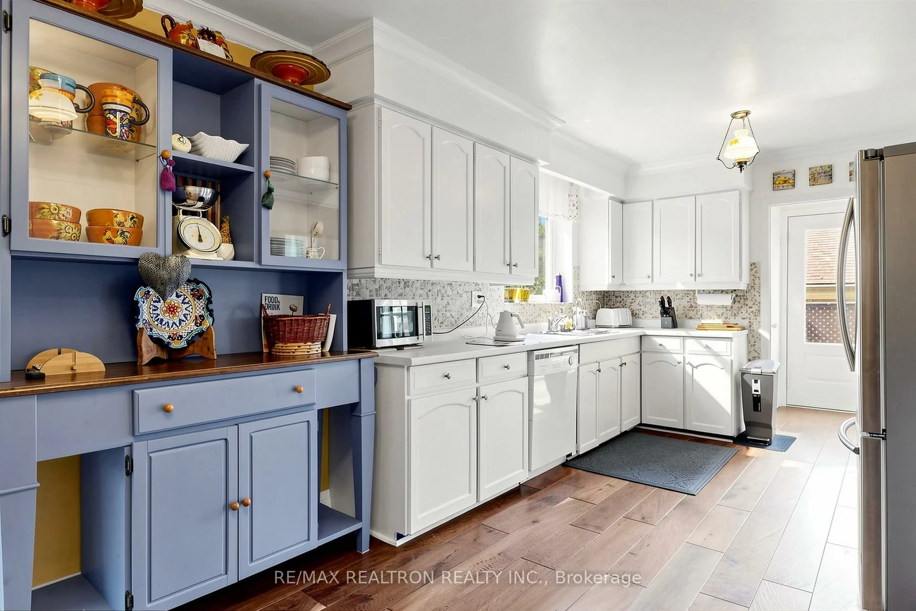 8, Cassandra, Parkwoods-Donalda, Toronto