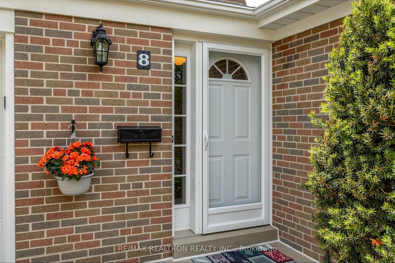 8, Cassandra, Parkwoods-Donalda, Toronto