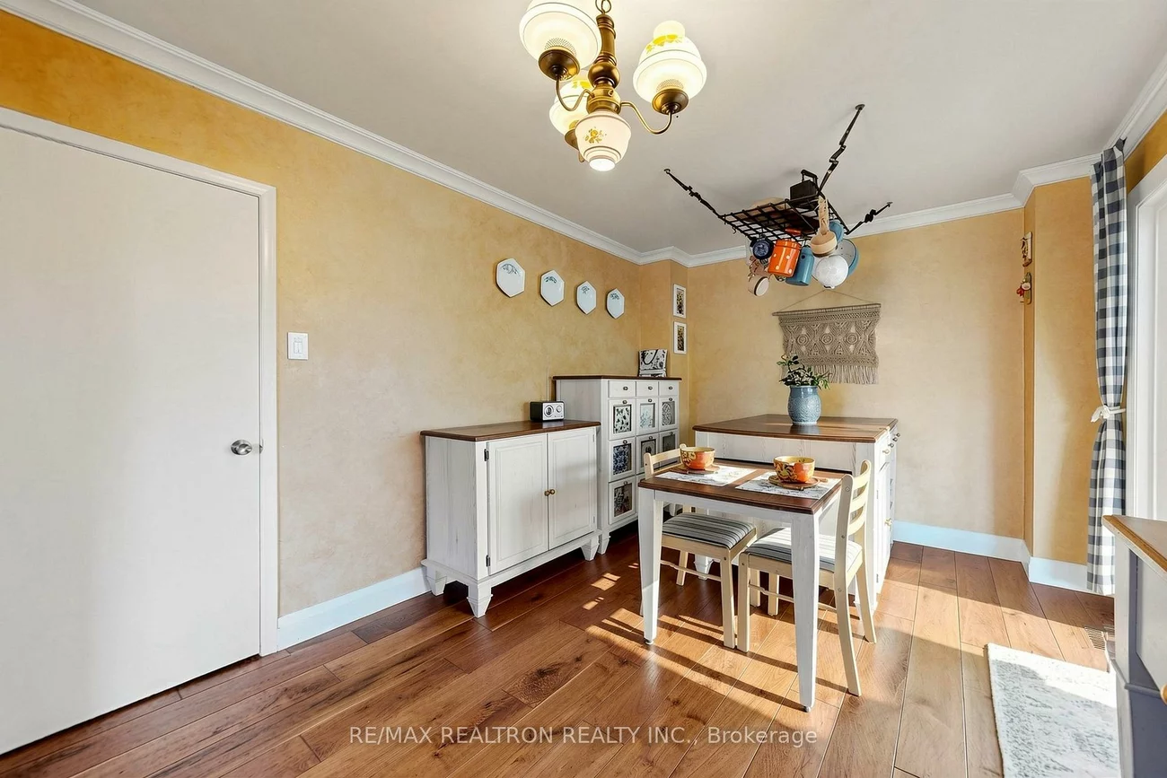 8, Cassandra, Parkwoods-Donalda, Toronto