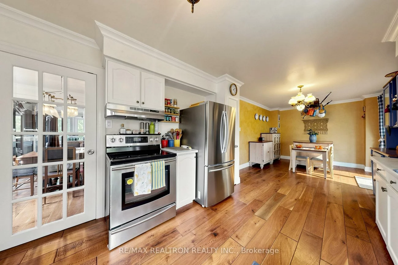 8, Cassandra, Parkwoods-Donalda, Toronto