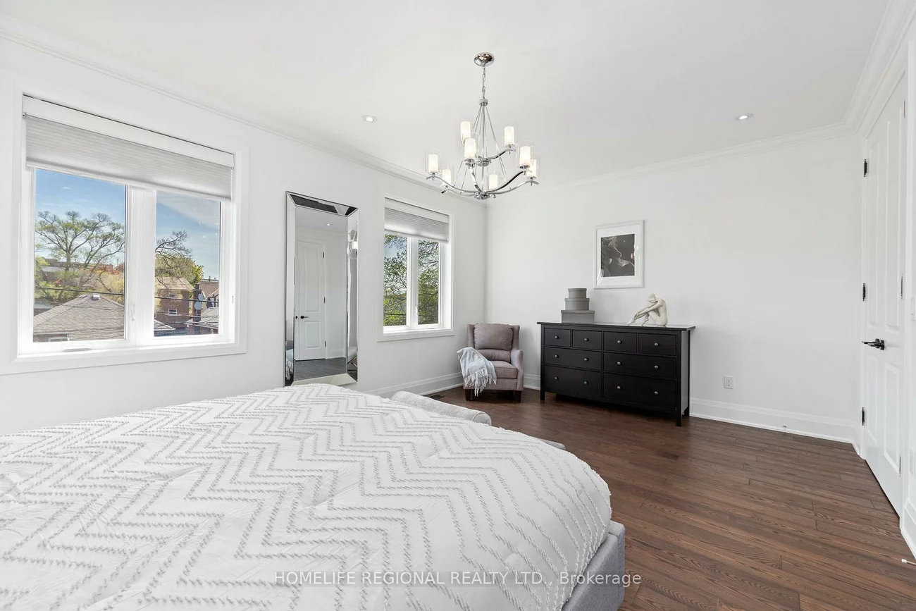 313, Robina, Oakwood Village, Toronto