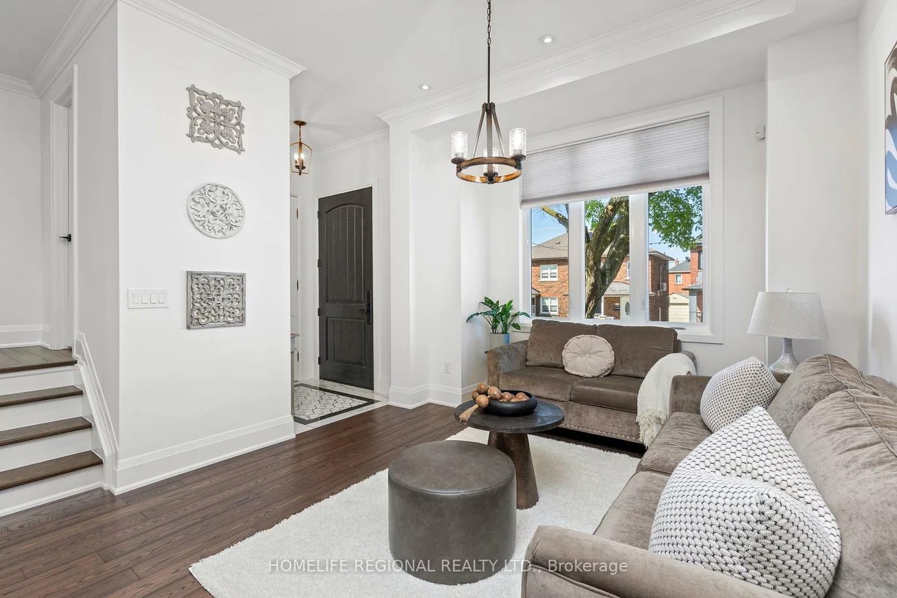 313, Robina, Oakwood Village, Toronto
