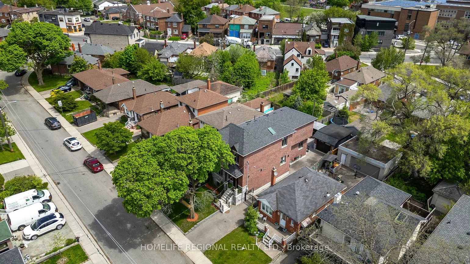 313, Robina, Oakwood Village, Toronto