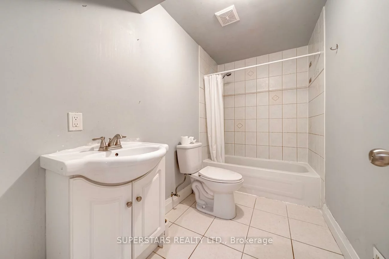 176, Homewood, Newtonbrook West, Toronto