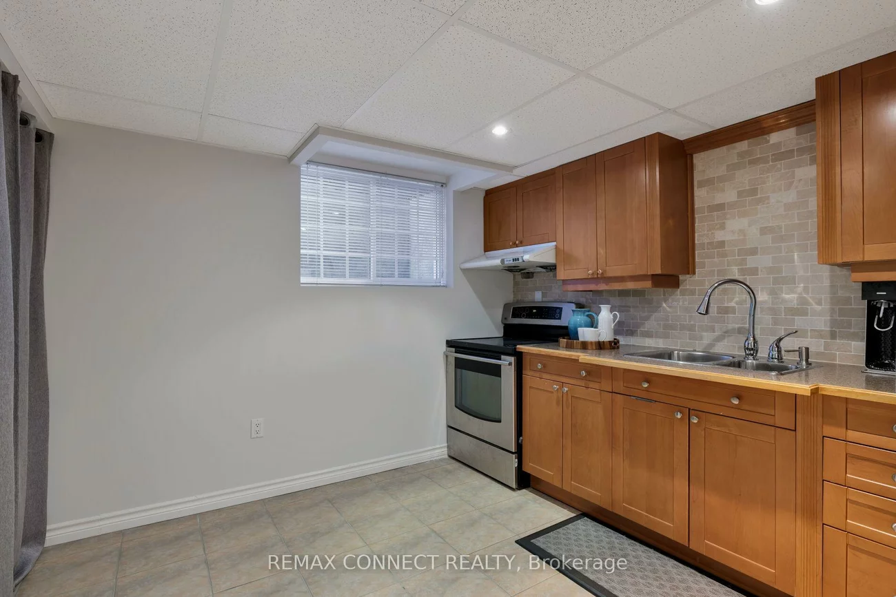 52, Angus, Don Valley Village, Toronto