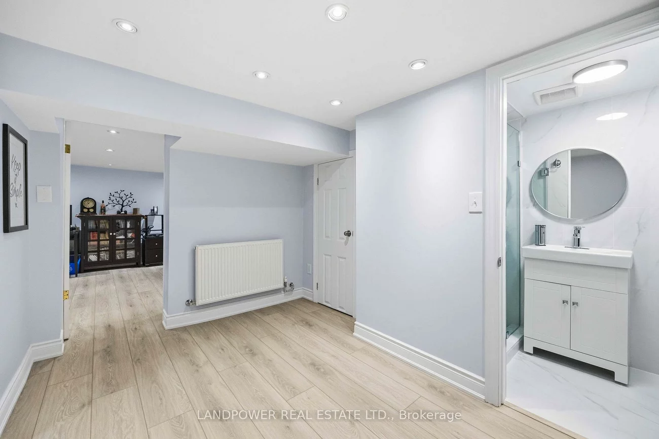 549, Lawrence, Englemount-Lawrence, Toronto