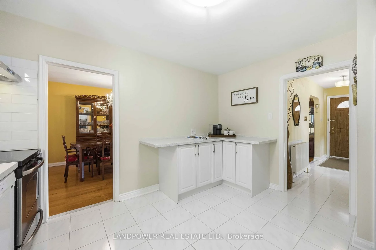 549, Lawrence, Englemount-Lawrence, Toronto