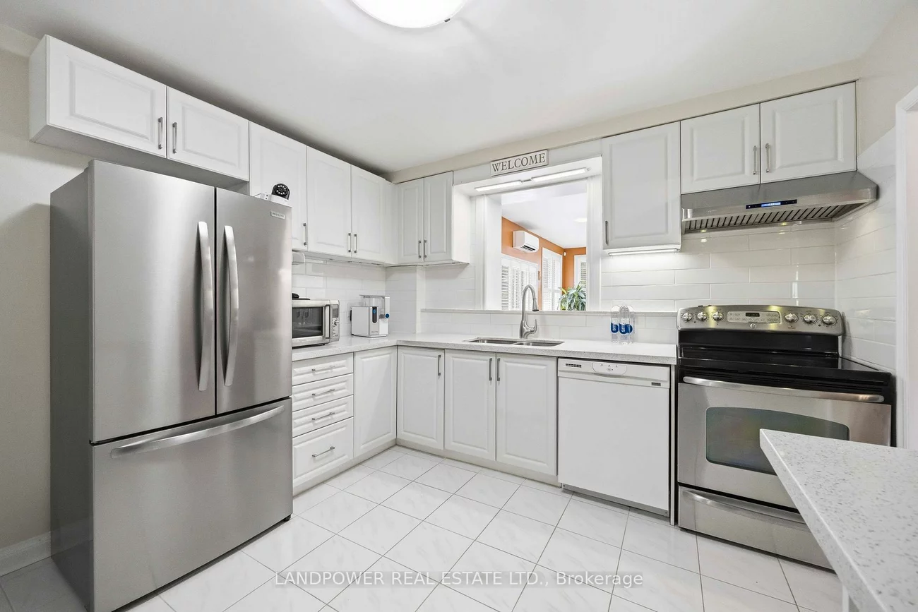549, Lawrence, Englemount-Lawrence, Toronto