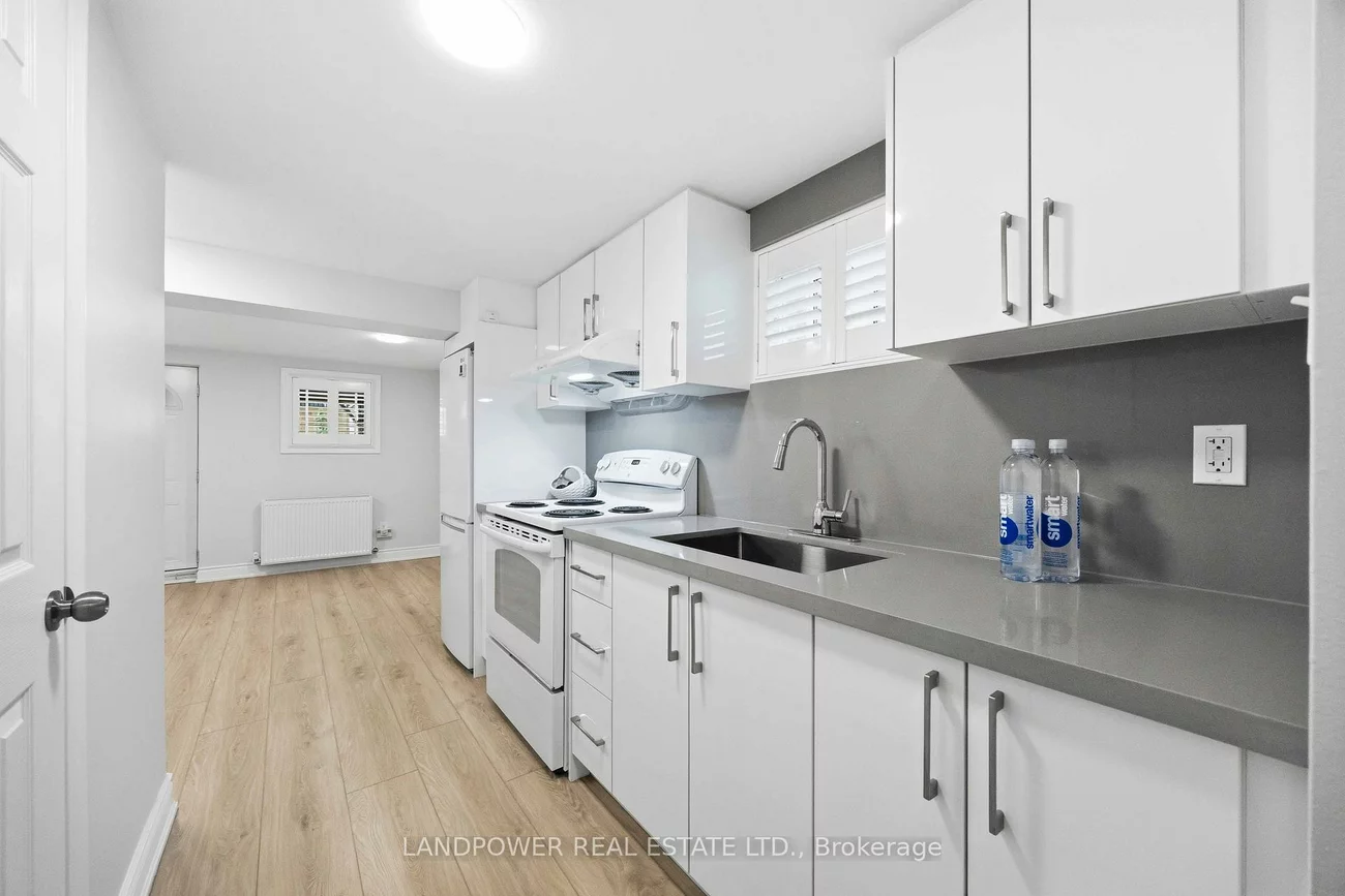 549, Lawrence, Englemount-Lawrence, Toronto