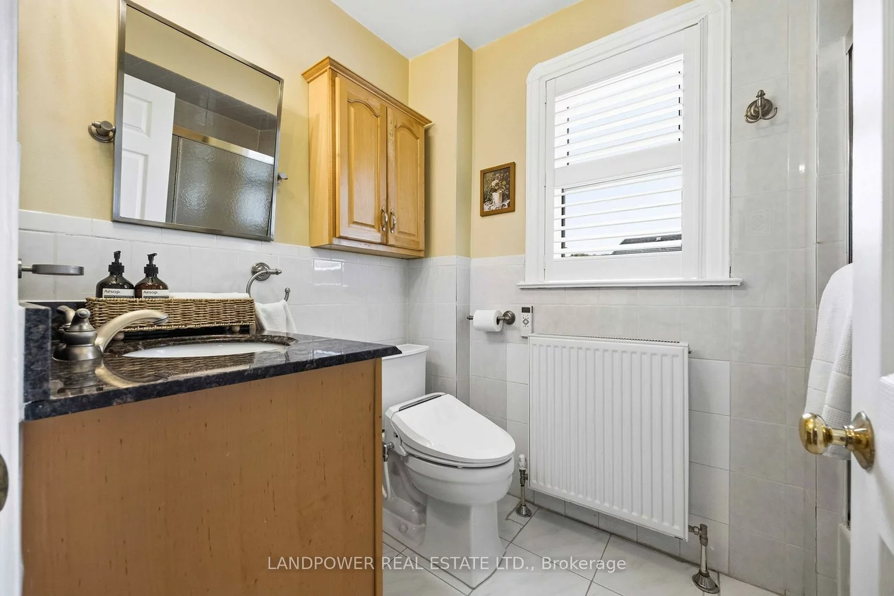 549, Lawrence, Englemount-Lawrence, Toronto
