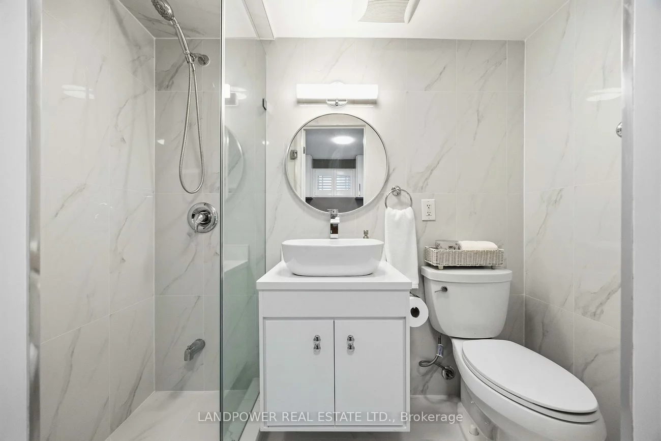 549, Lawrence, Englemount-Lawrence, Toronto