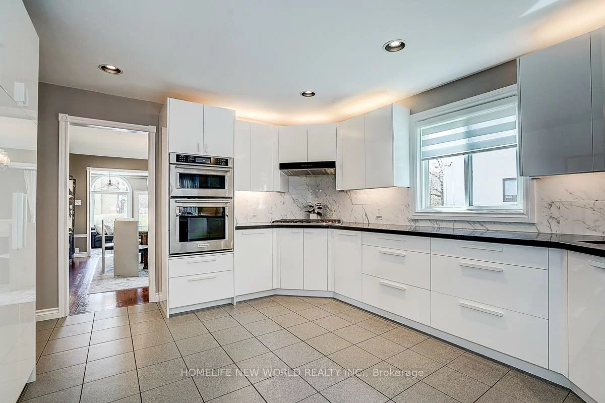 594, Woburn, Bedford Park-Nortown, Toronto