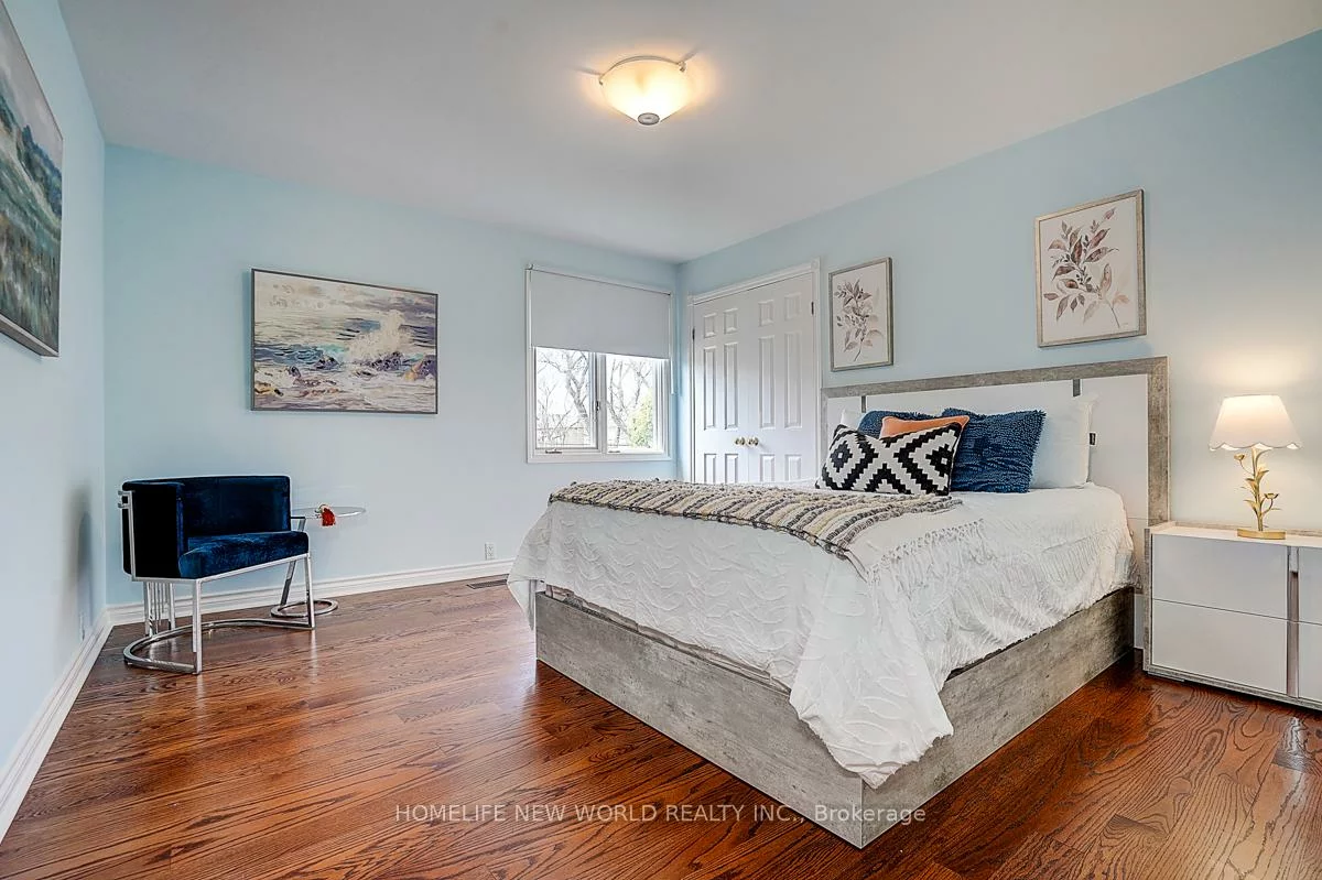594, Woburn, Bedford Park-Nortown, Toronto