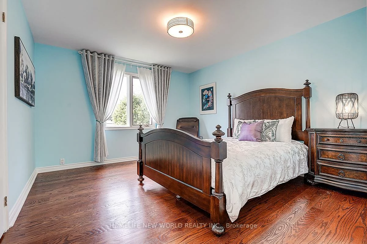 594, Woburn, Bedford Park-Nortown, Toronto