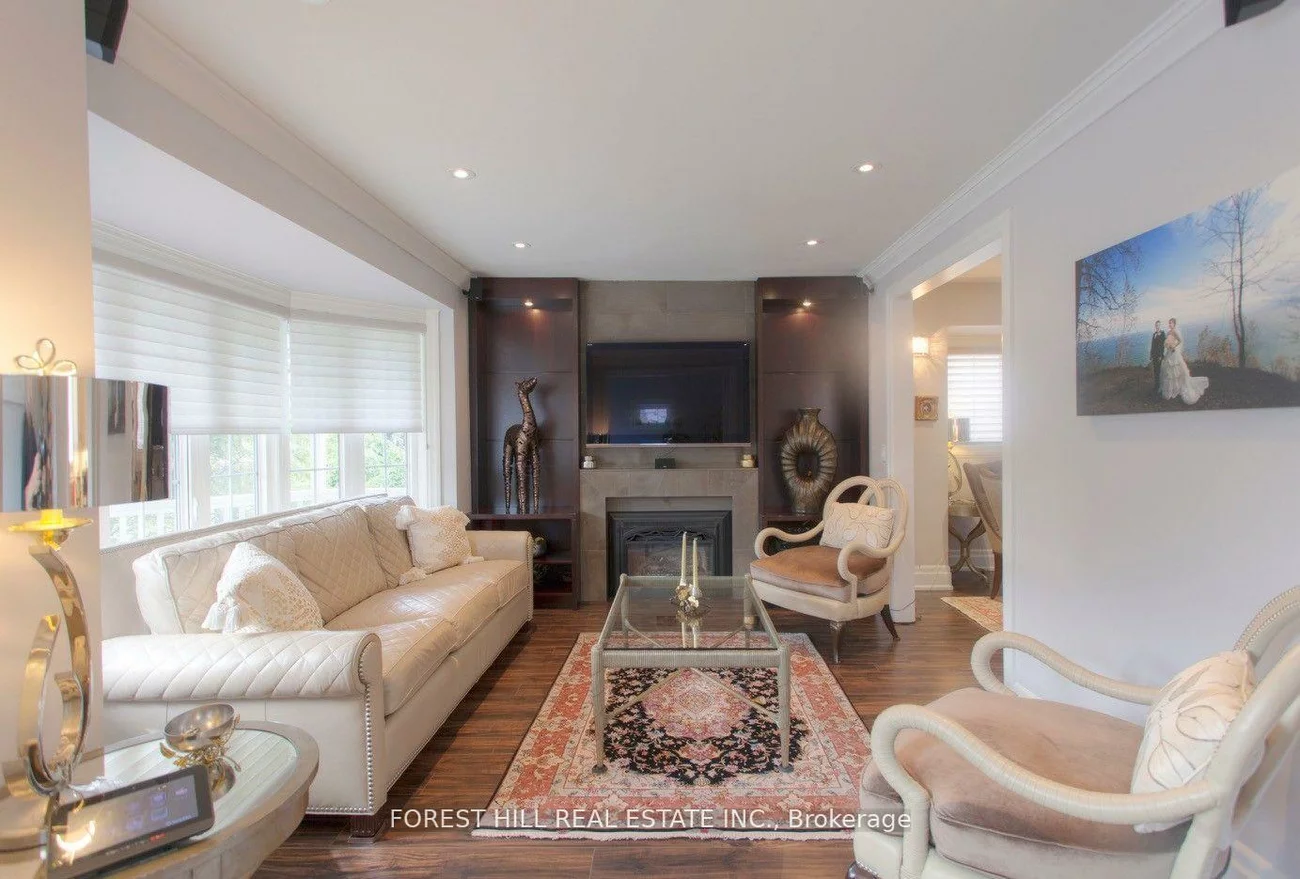 136, Hollywood, Willowdale East, Toronto
