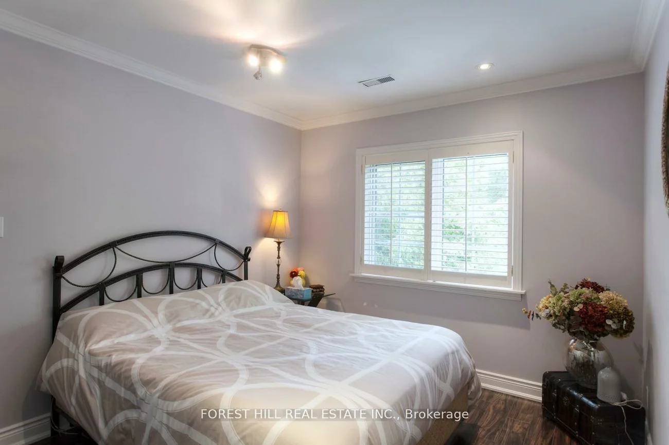 136, Hollywood, Willowdale East, Toronto
