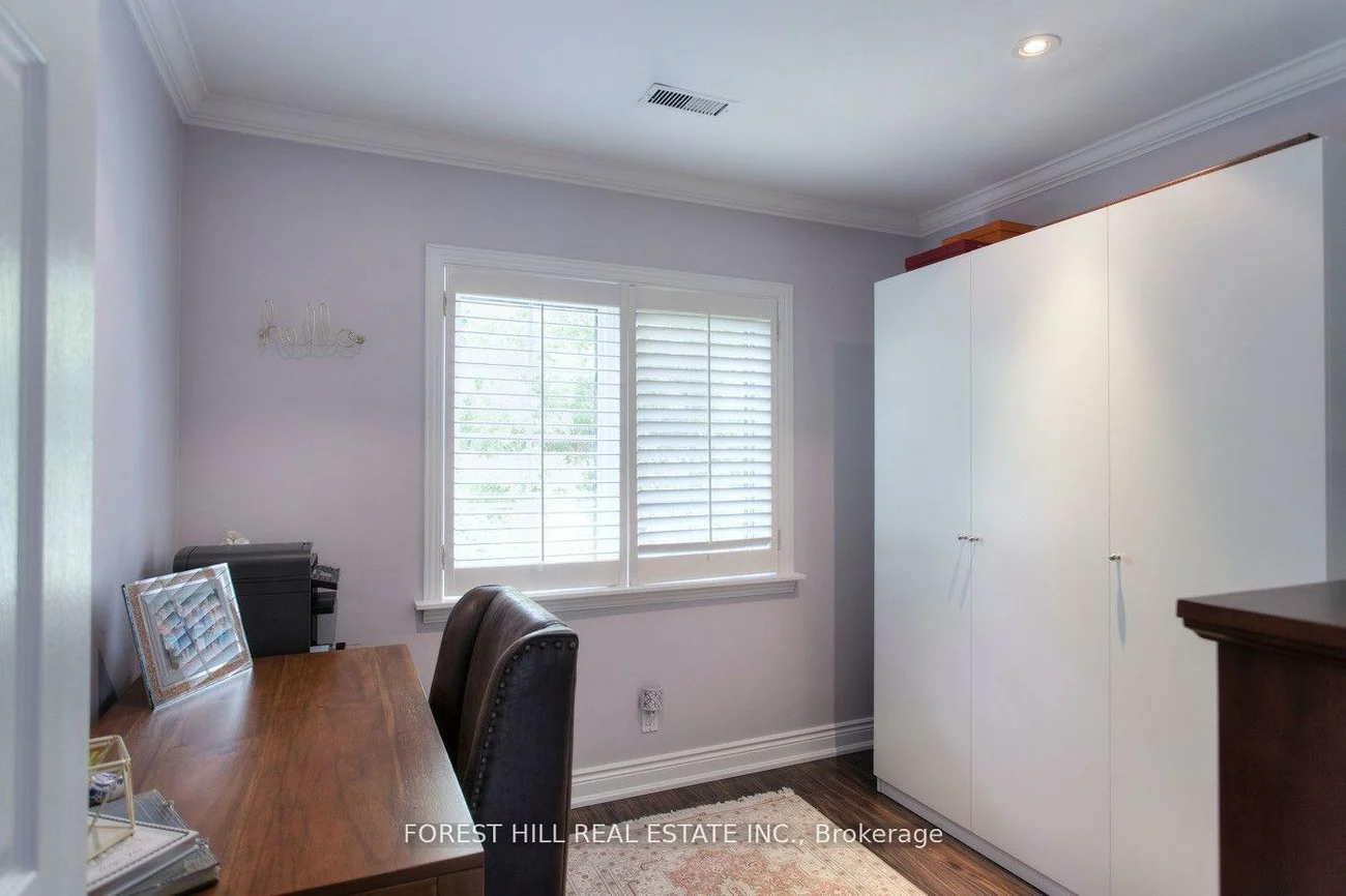 136, Hollywood, Willowdale East, Toronto