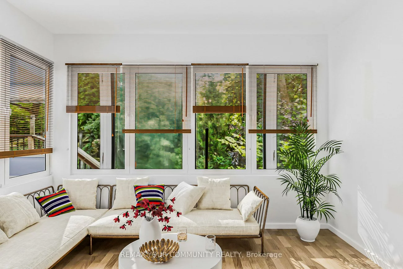 39, Cadillac, Clanton Park, Toronto