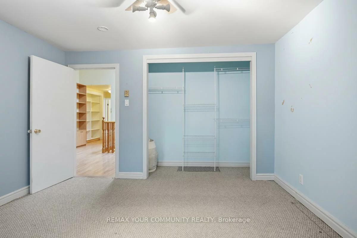 39, Cadillac, Clanton Park, Toronto