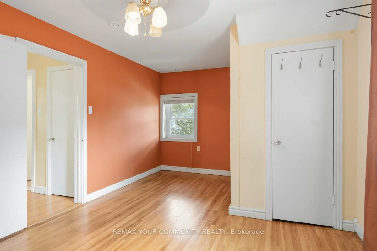 39, Cadillac, Clanton Park, Toronto