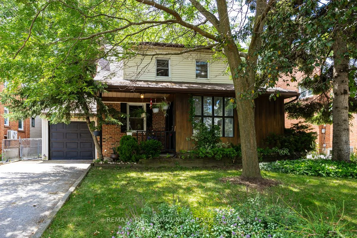 39, Cadillac, Clanton Park, Toronto