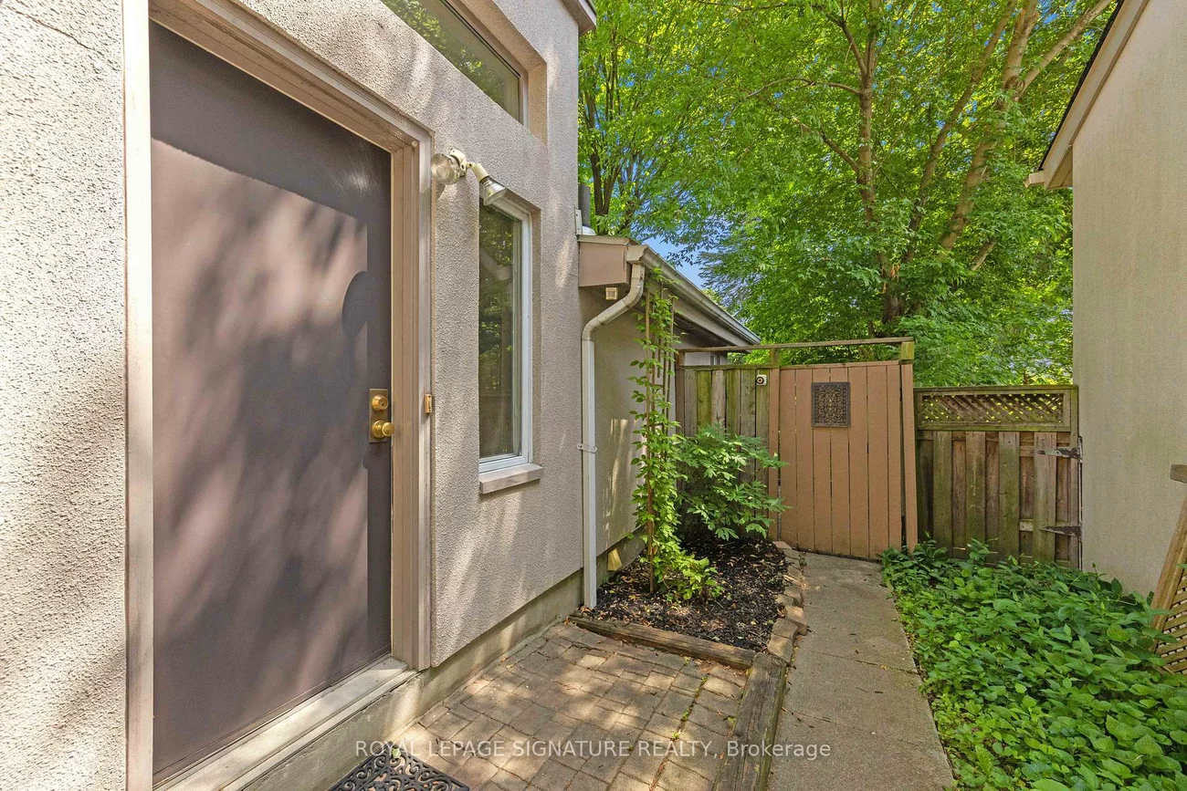 29, Farmcote, Banbury-Don Mills, Toronto