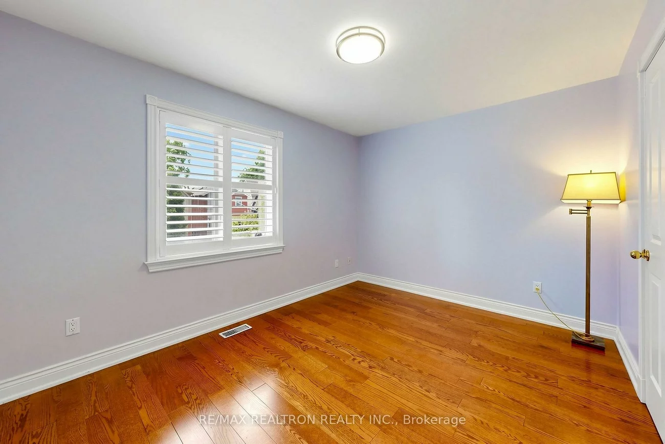352, Deloraine, Bedford Park-Nortown, Toronto