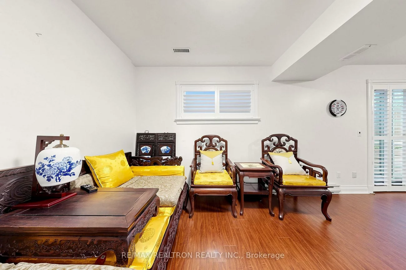 352, Deloraine, Bedford Park-Nortown, Toronto