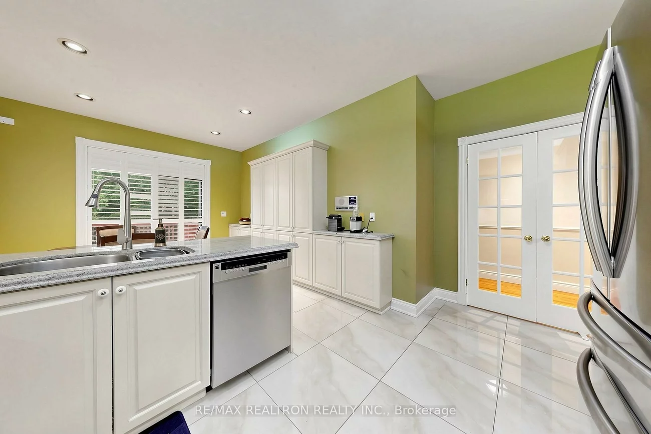 352, Deloraine, Bedford Park-Nortown, Toronto