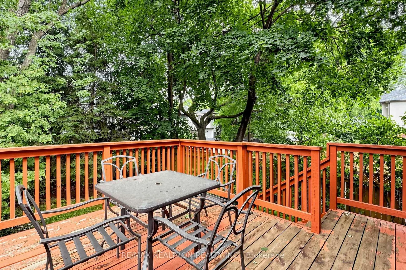 352, Deloraine, Bedford Park-Nortown, Toronto