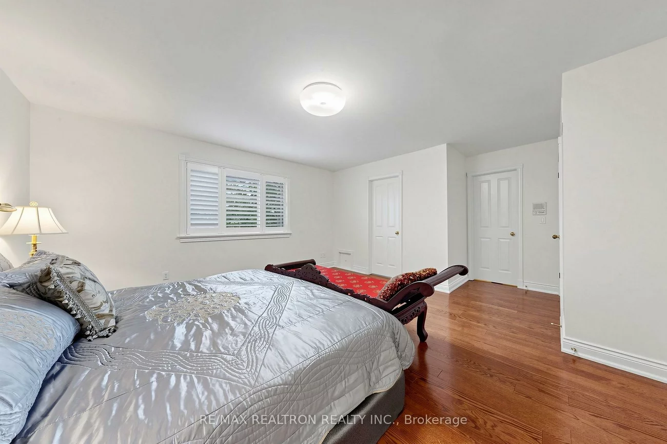 352, Deloraine, Bedford Park-Nortown, Toronto