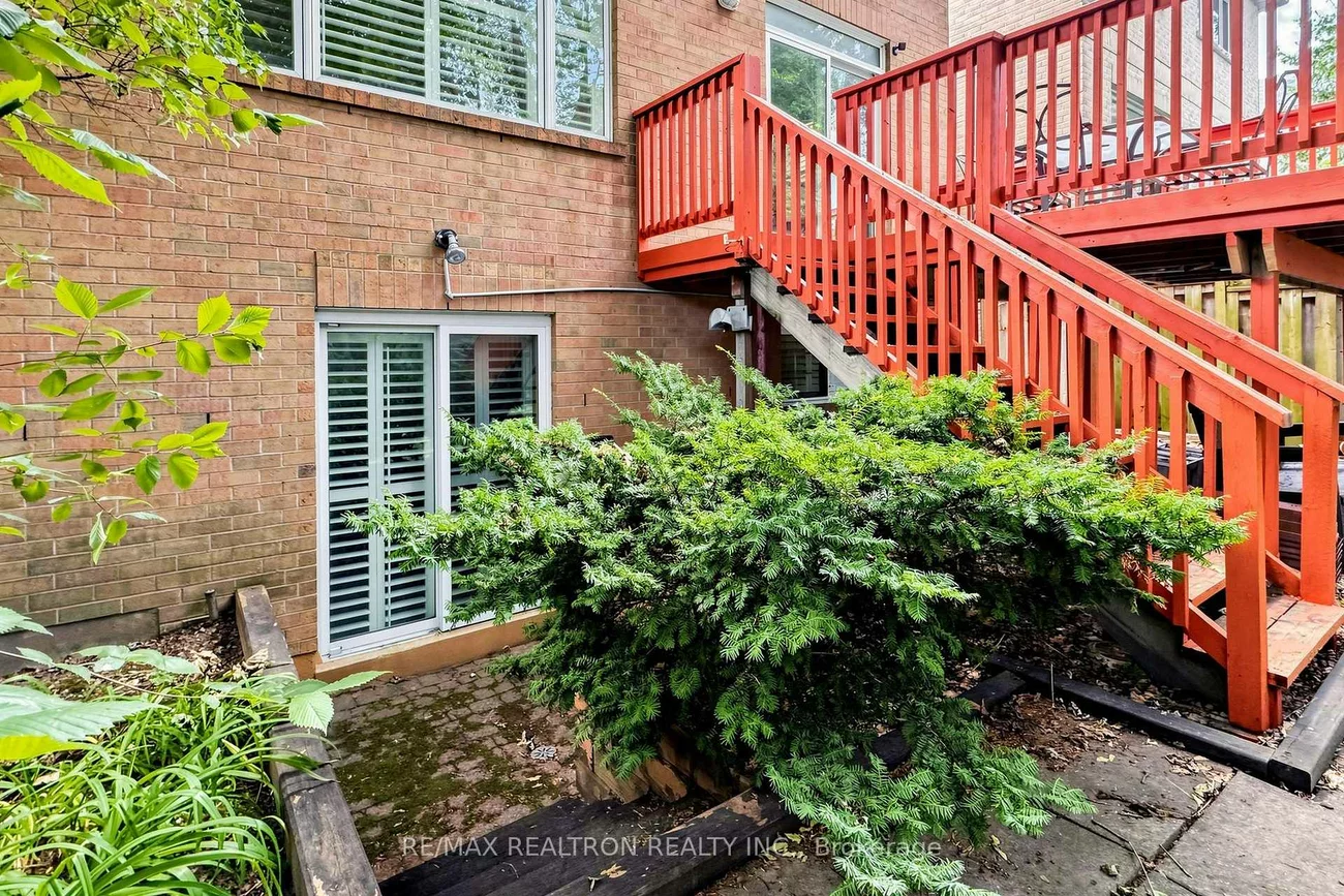 352, Deloraine, Bedford Park-Nortown, Toronto