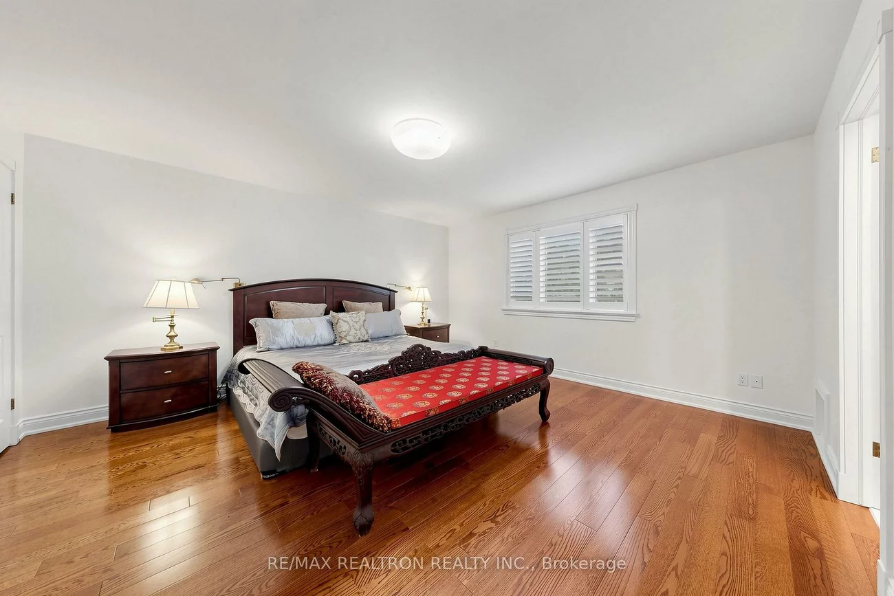 352, Deloraine, Bedford Park-Nortown, Toronto
