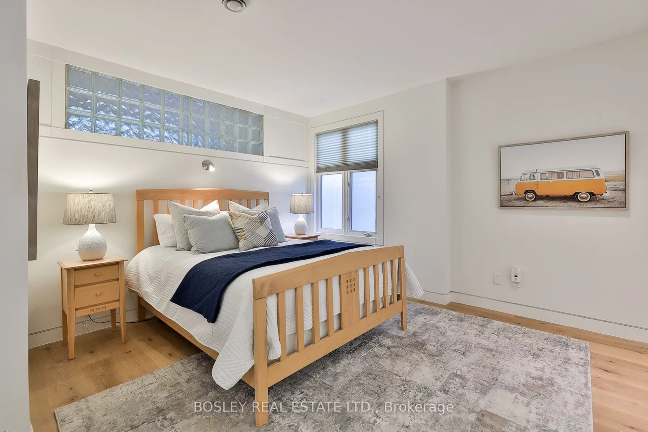 301, Keewatin, Mount Pleasant East, Toronto