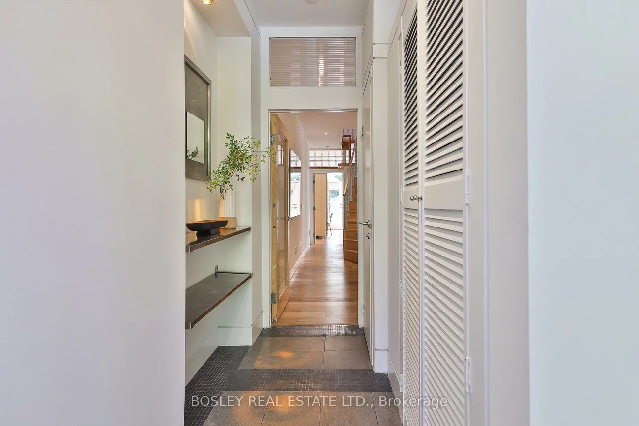 301, Keewatin, Mount Pleasant East, Toronto