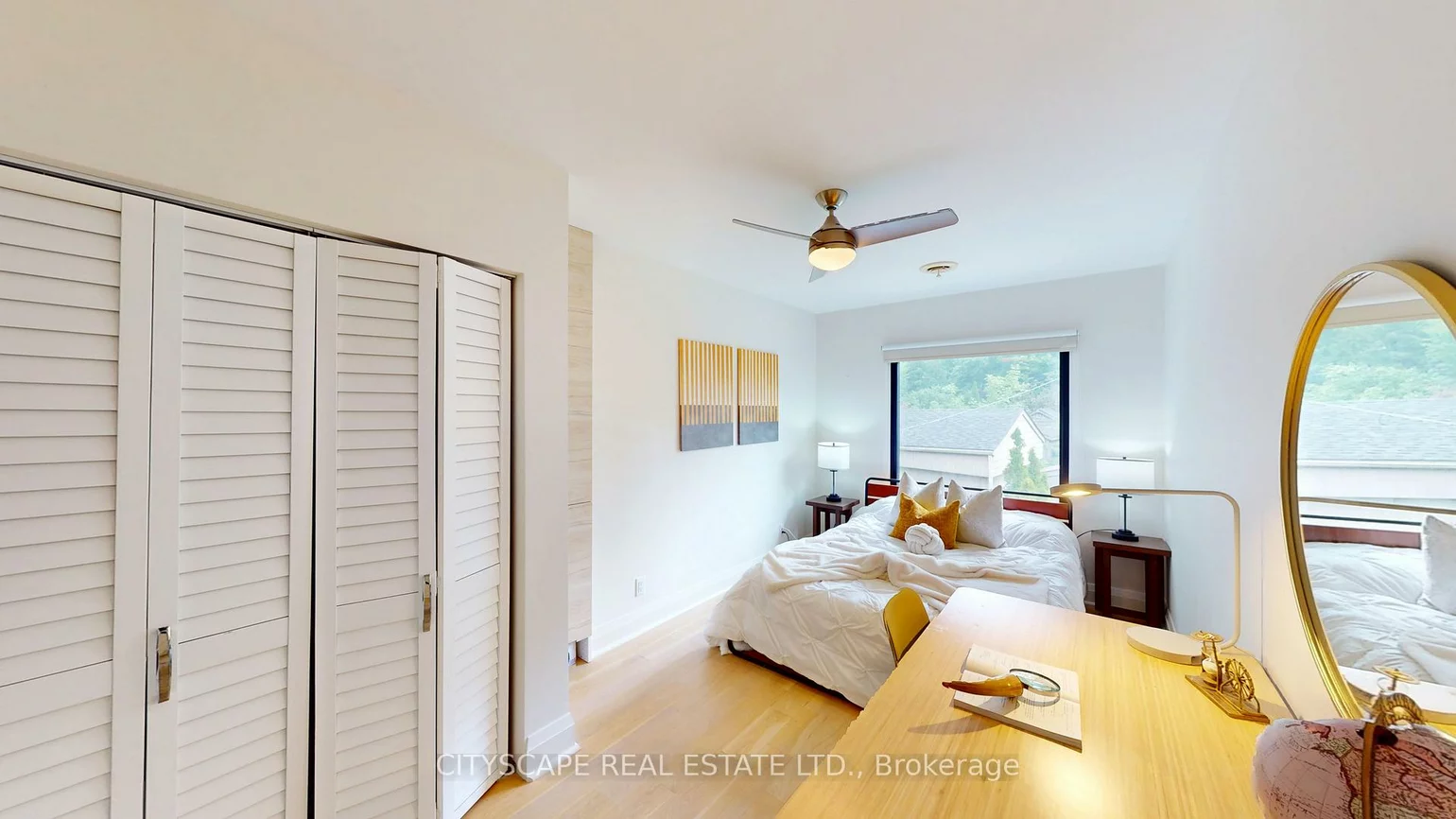 25, Oswald, Mount Pleasant West, Toronto