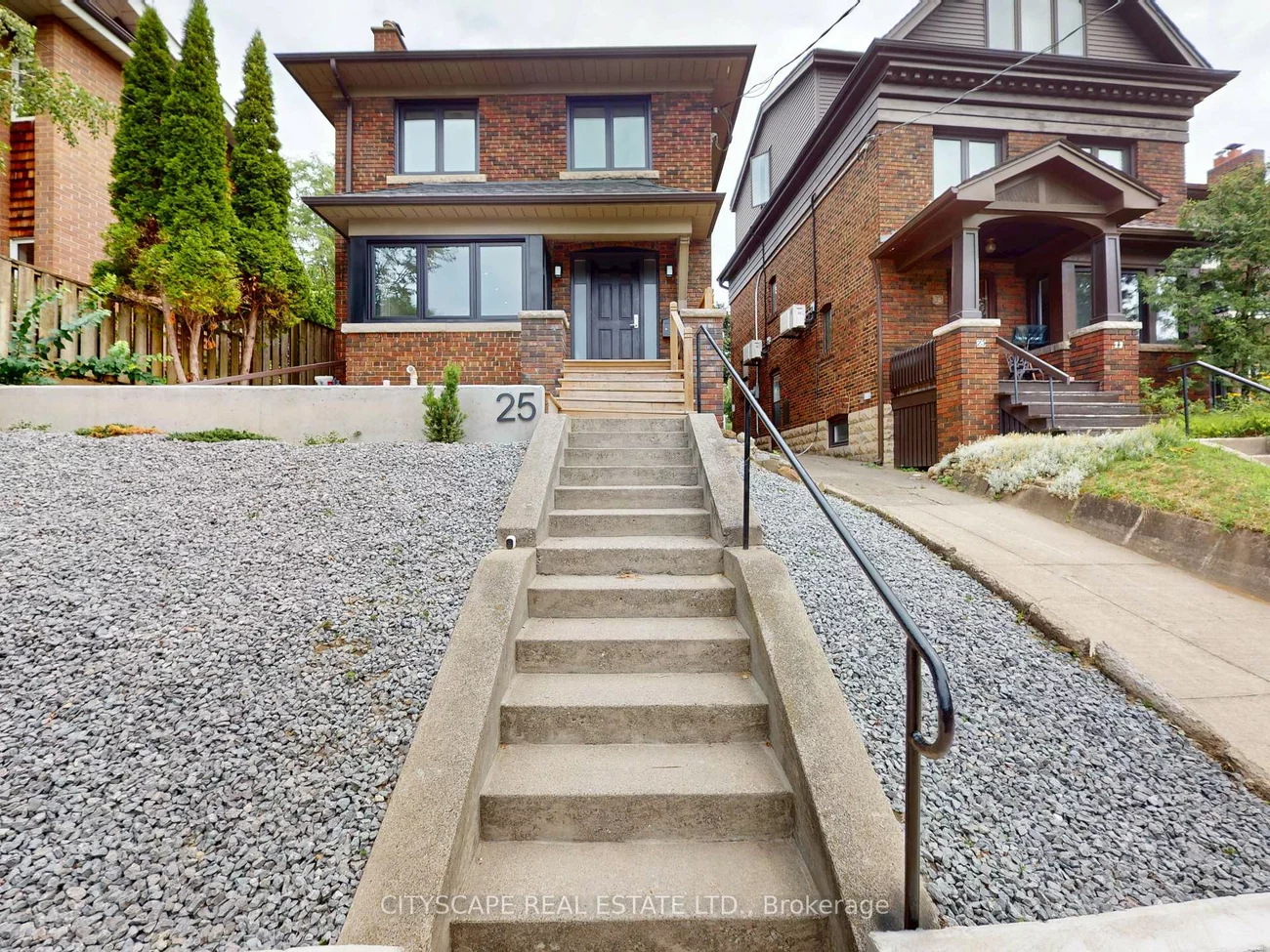 25, Oswald, Mount Pleasant West, Toronto
