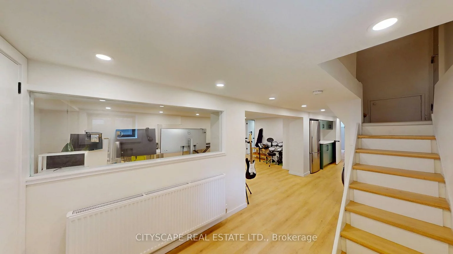 25, Oswald, Mount Pleasant West, Toronto