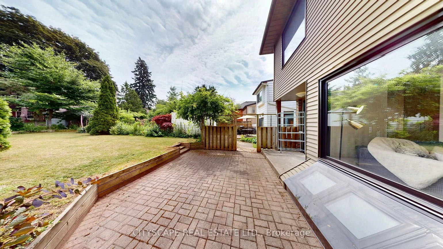 25, Oswald, Mount Pleasant West, Toronto