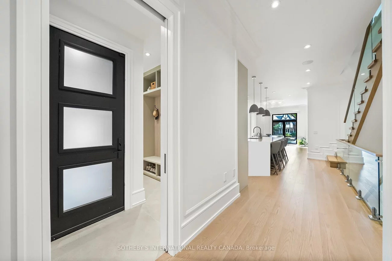 734, Avenue, Forest Hill South, Toronto