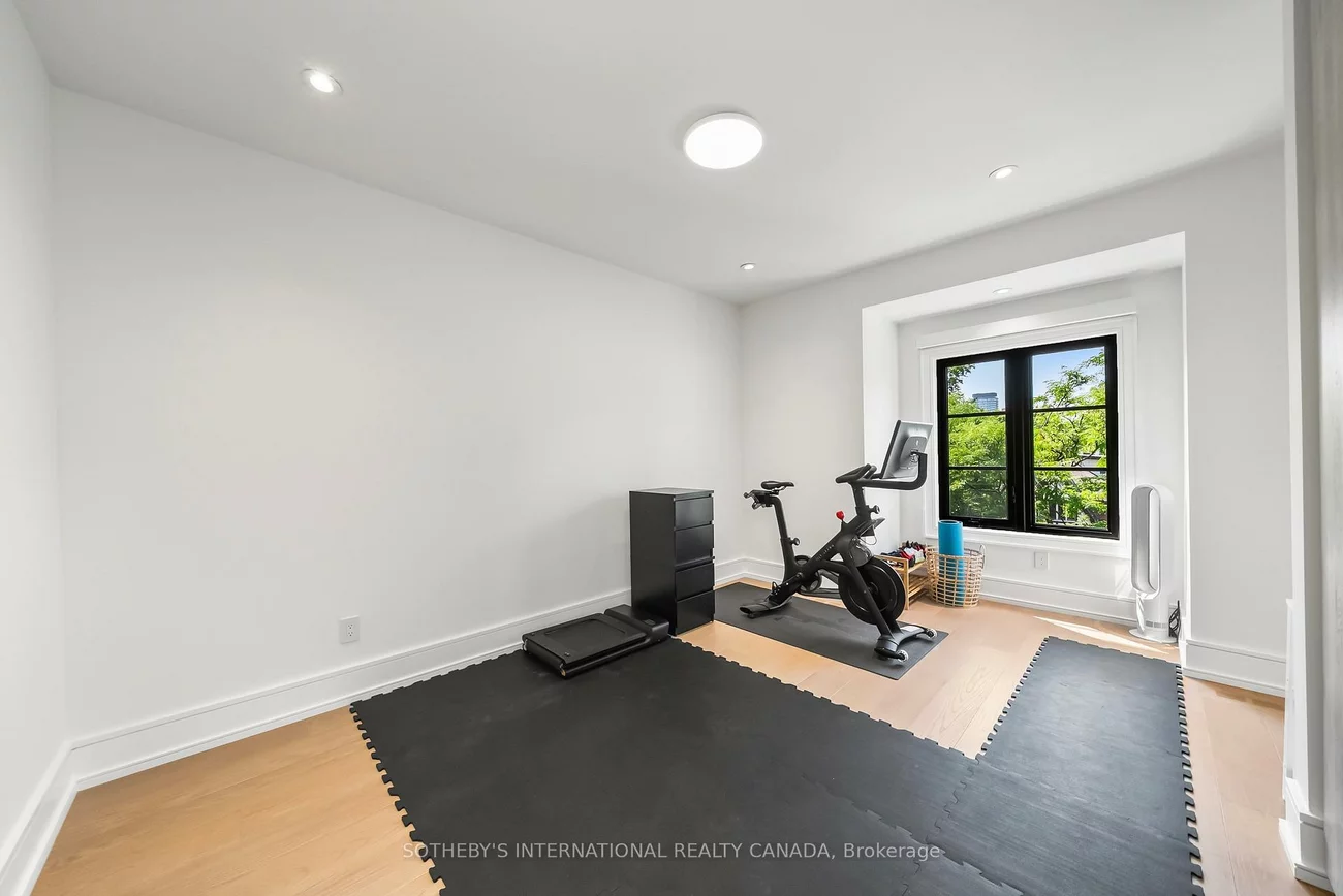 734, Avenue, Forest Hill South, Toronto