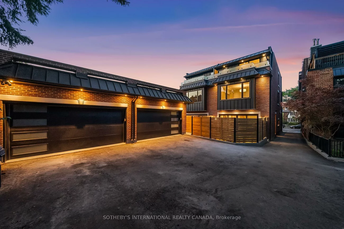 734, Avenue, Forest Hill South, Toronto
